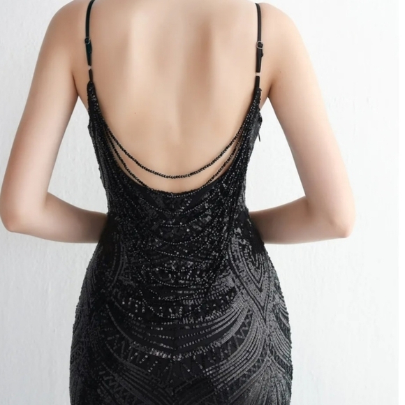 Black, Geometric Print, Sleeveless, Beaded Draped Back, Sequined Merm… - Picture 12 of 13